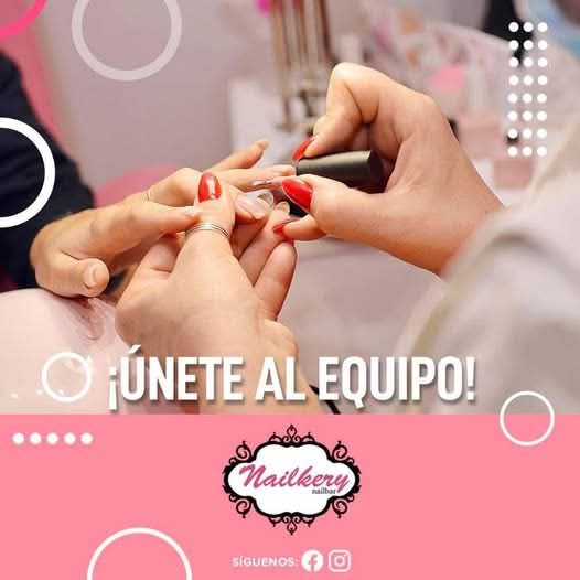 Banner del anuncio de la vacante: • · • • · ÚNETE AL EQUIPO! · Nailkers · SIGUENOS € O